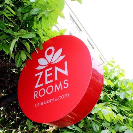 Zen Rooms Damrongrak Road Bangkok Kültér fotó