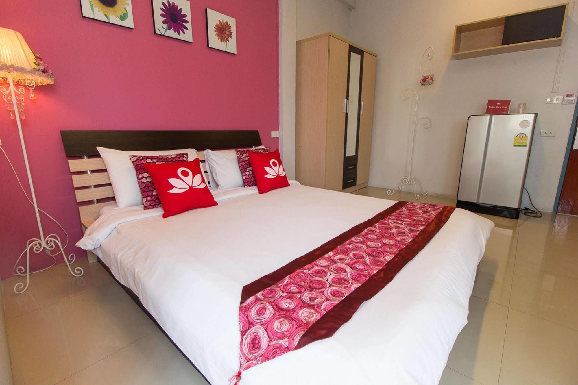 Zen Rooms Damrongrak Road Bangkok Kültér fotó