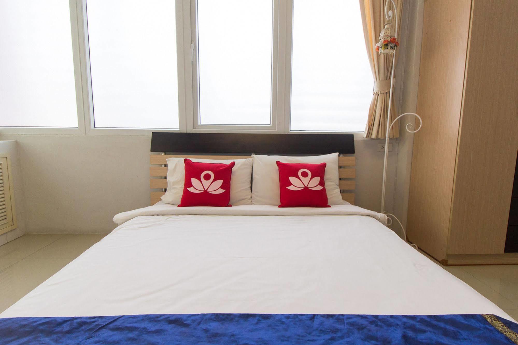 Zen Rooms Damrongrak Road Bangkok Kültér fotó