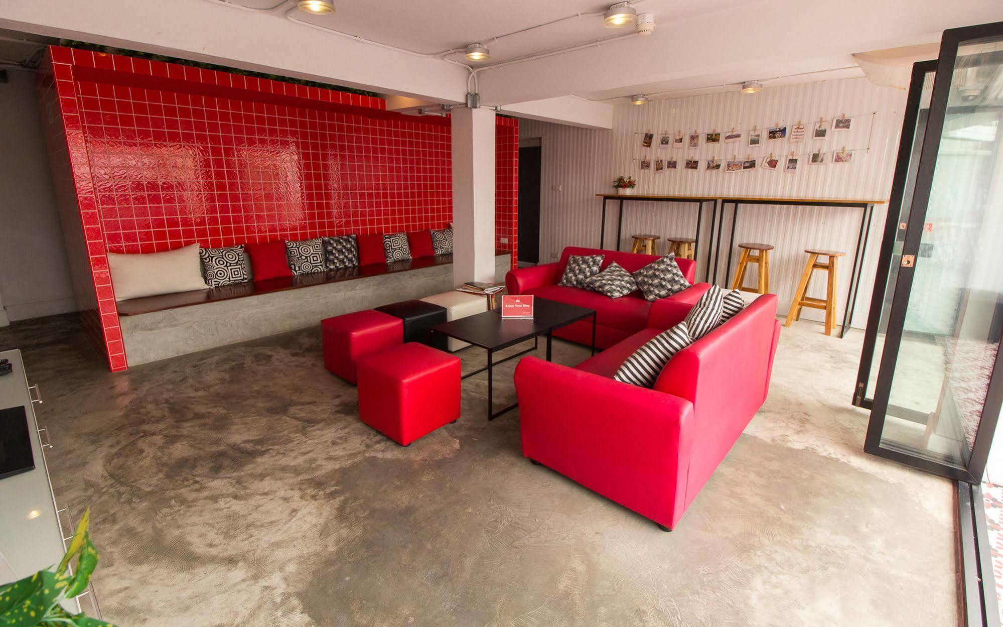 Zen Rooms Damrongrak Road Bangkok Kültér fotó