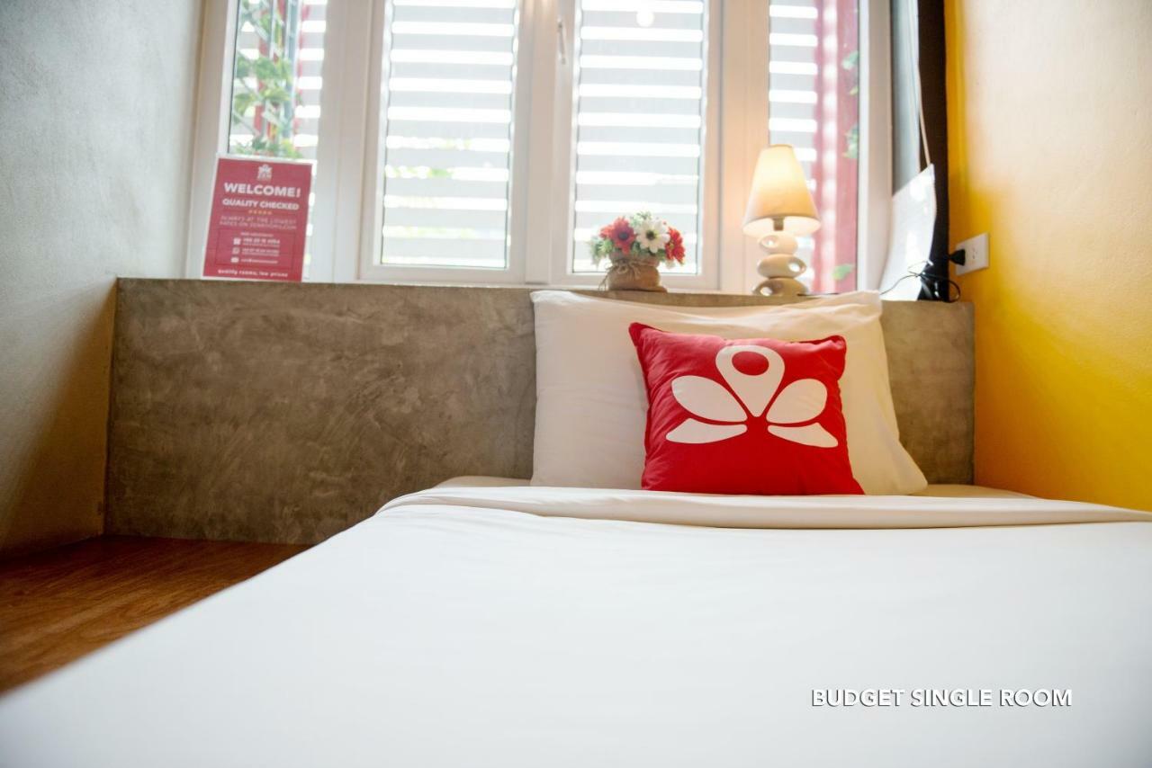 Zen Rooms Damrongrak Road Bangkok Kültér fotó