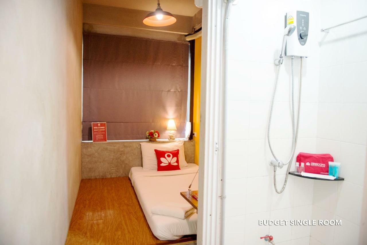 Zen Rooms Damrongrak Road Bangkok Kültér fotó